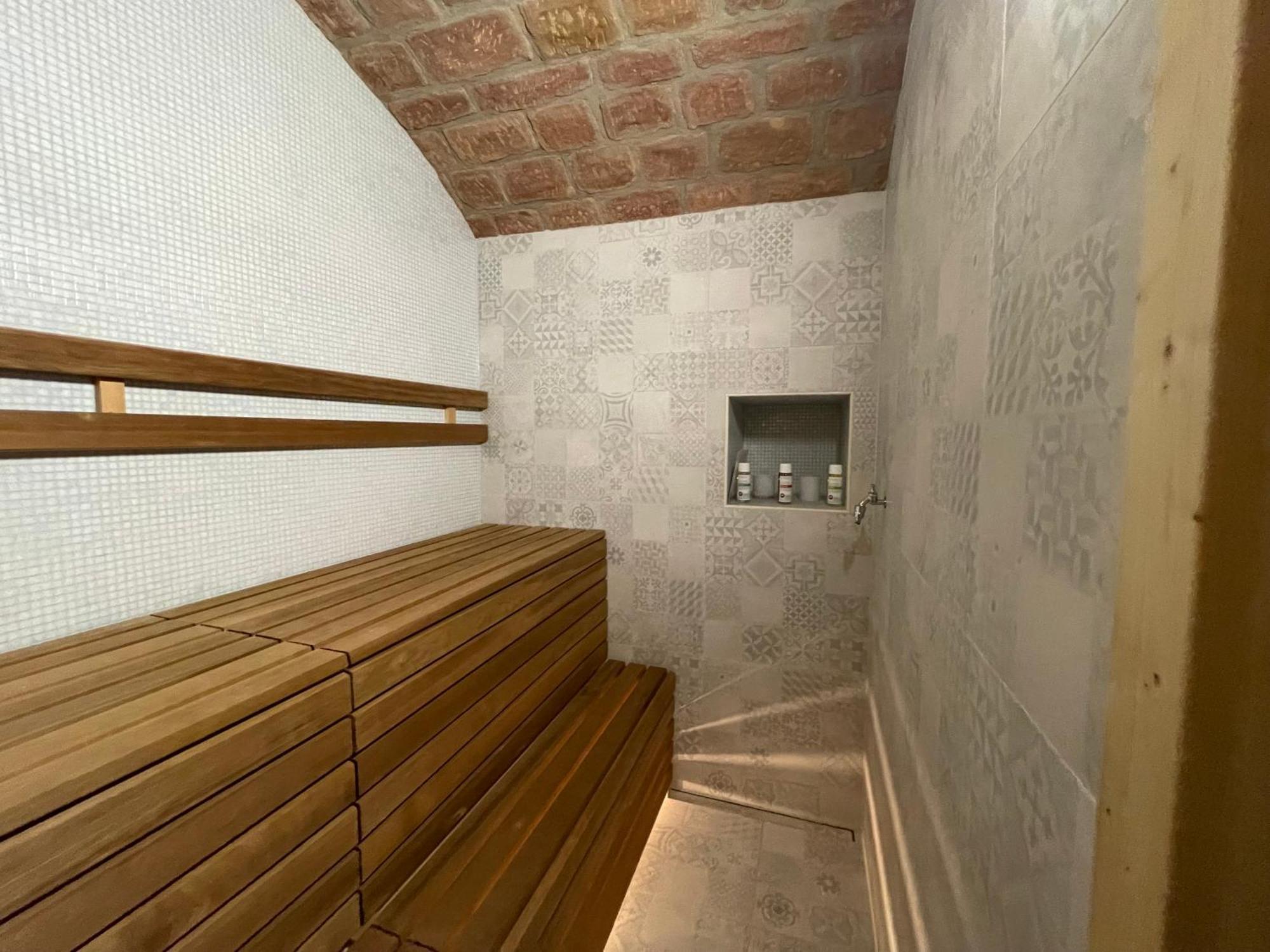 Luxurioese Ferienwohnung Mit Wellness Oase ザールブルク エクステリア 写真